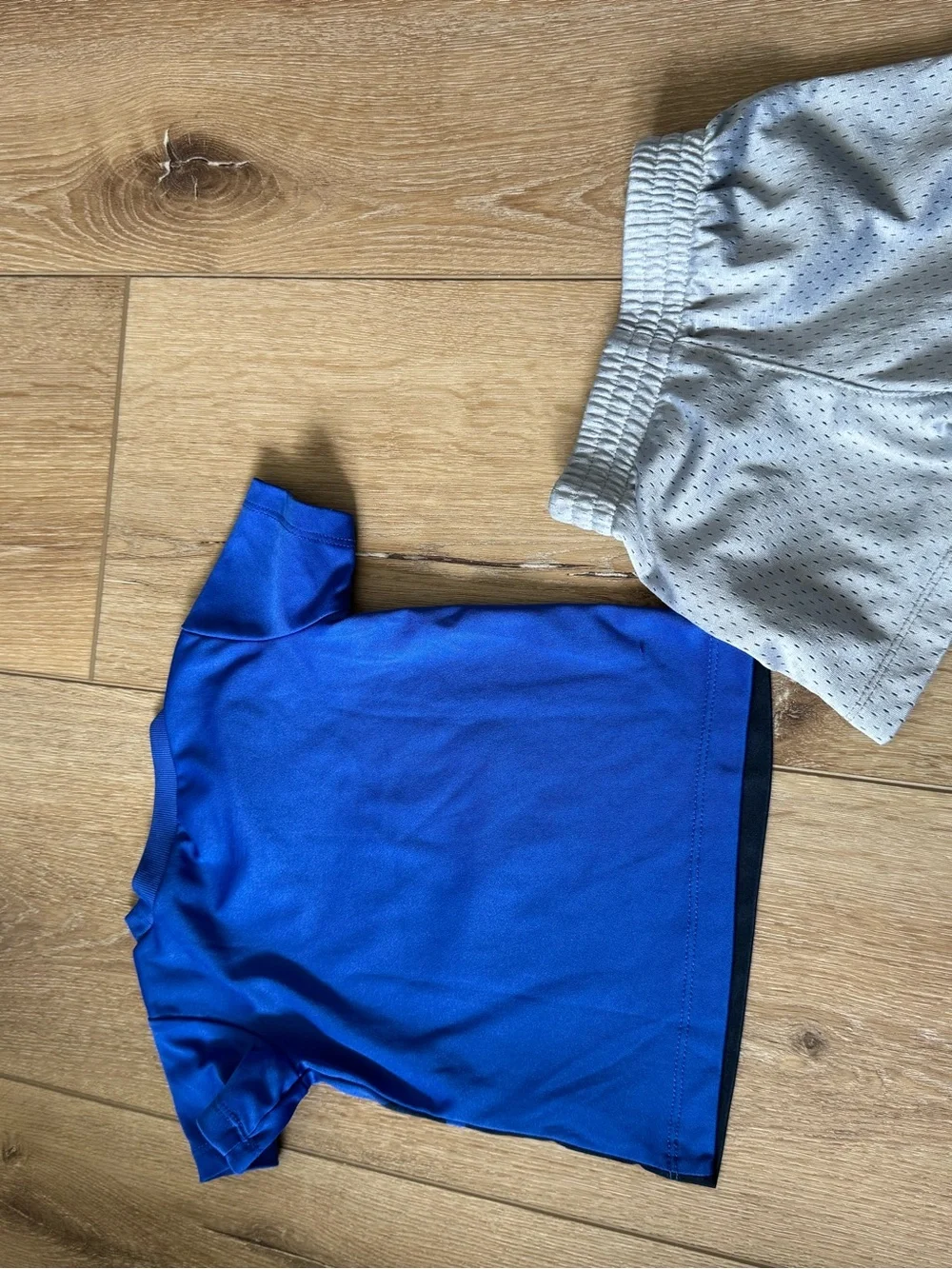 Baby Boy Nike Outfit shorts and tshirt set size 12 month - Picture 4 of 4